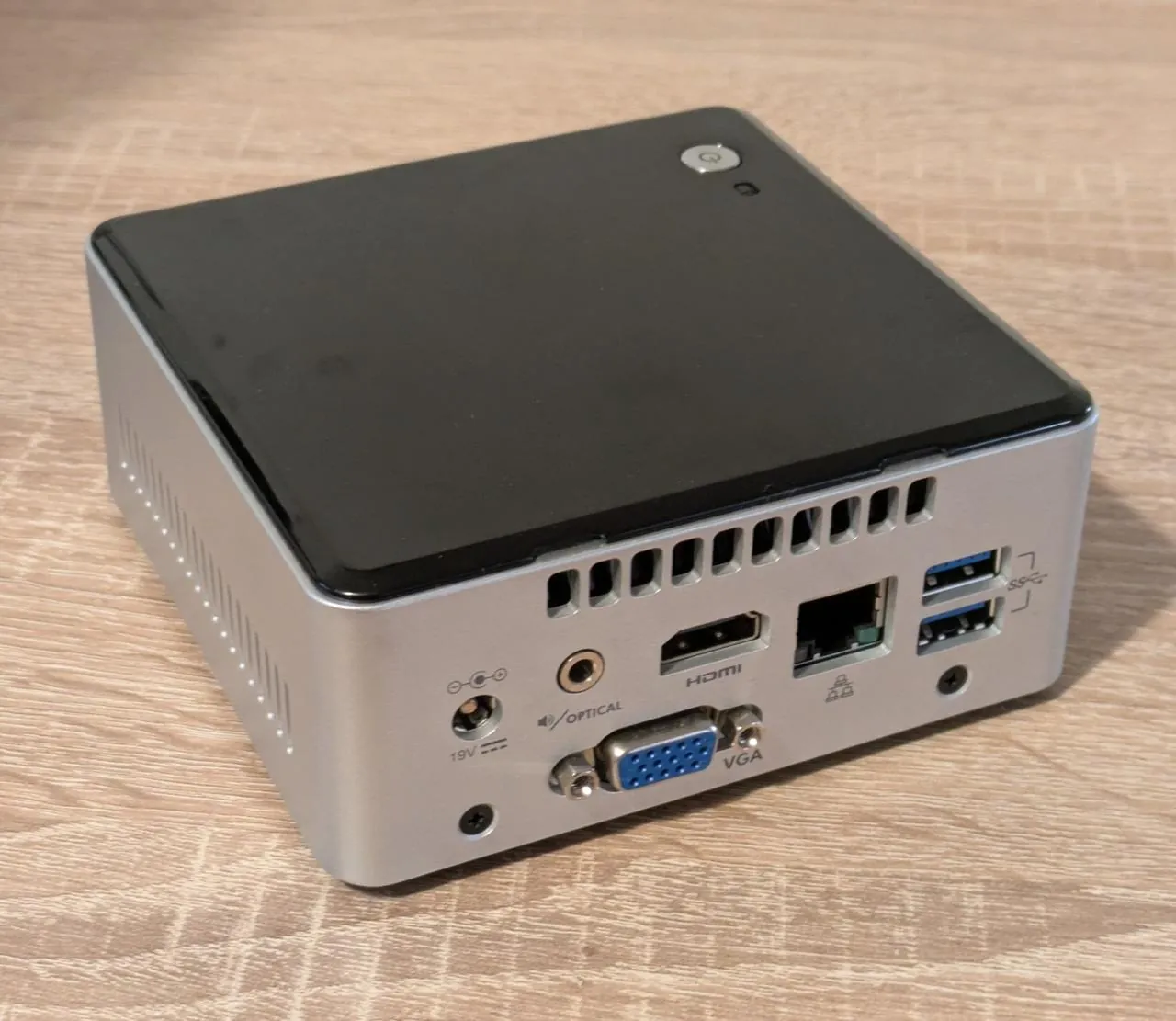 Intel NUC 5PPYH Pentium N3700 мини-ПК 1