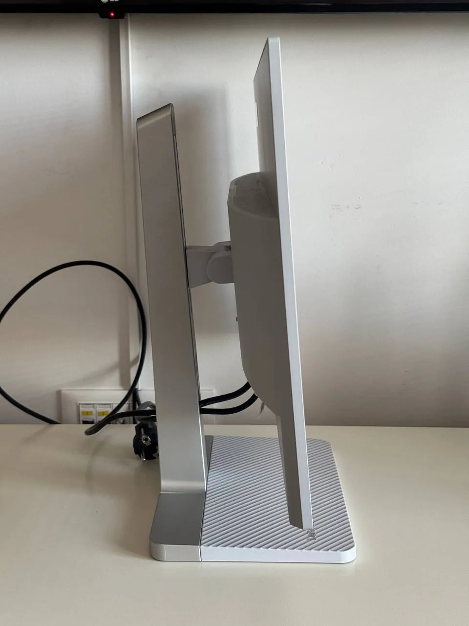 Монитор Lenovo L24m-4A 24 дюйма IPS USB-C 2