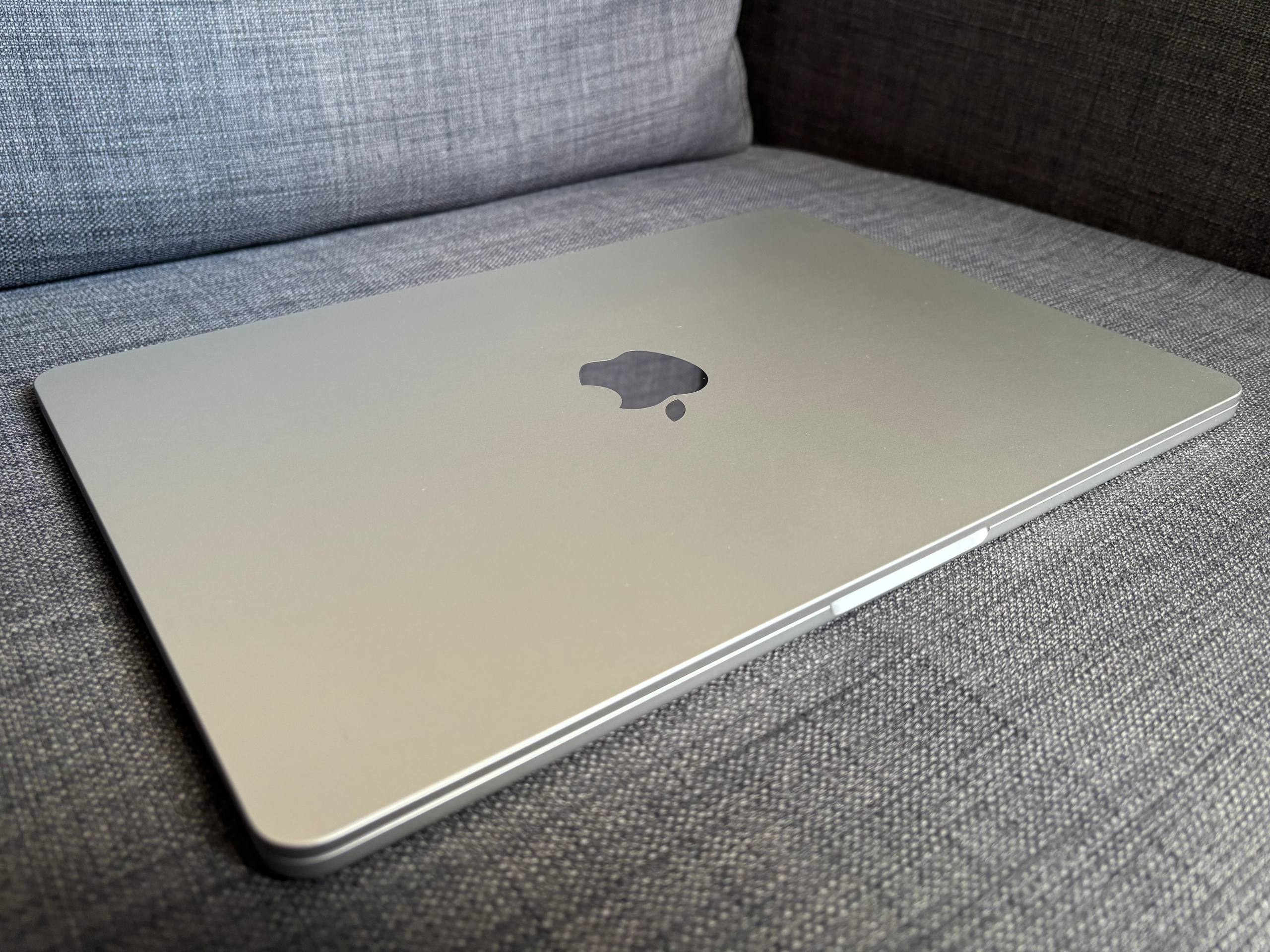 MacBook Air M3 13 8 256 1
