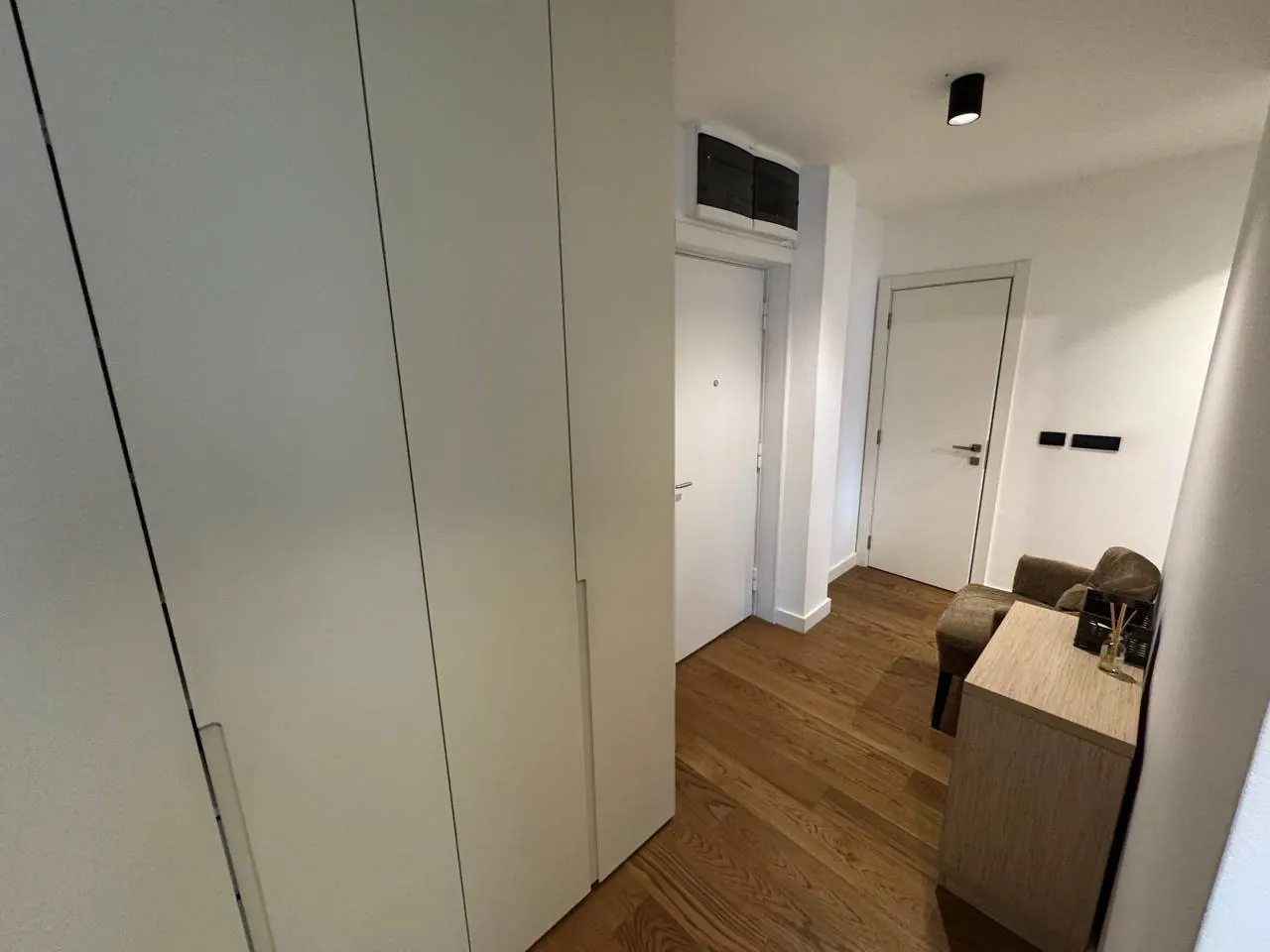 Трёхкомнатная квартира 75 м² на Врачаре 6