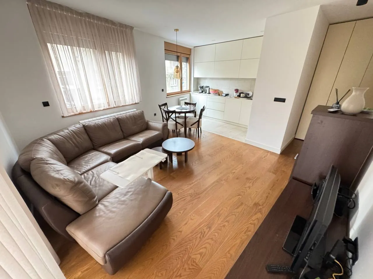 Трёхкомнатная квартира 75 м² на Врачаре 10