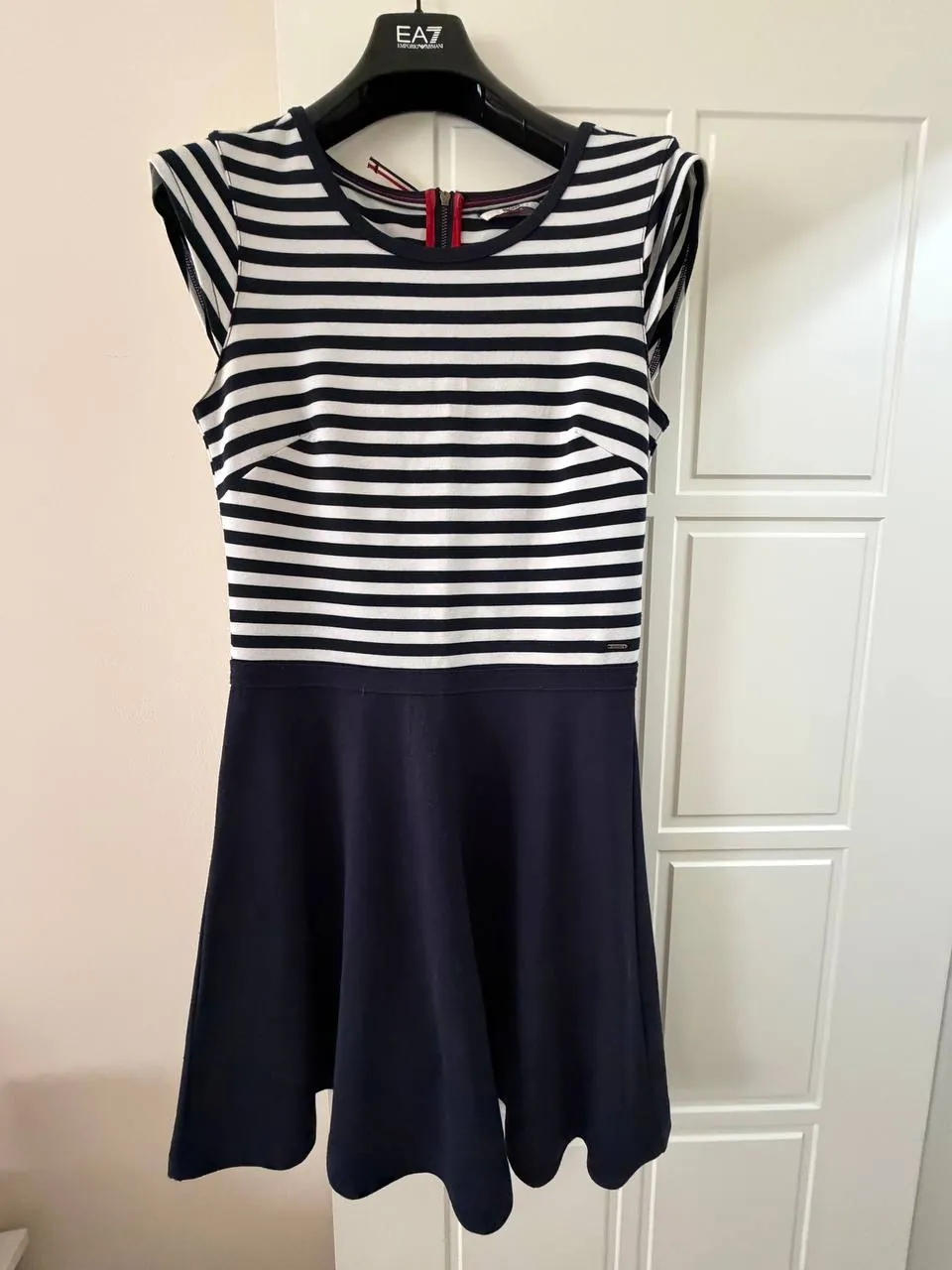 Одежда Tommy Hilfiger Mexx Sisley мужская и женская 1