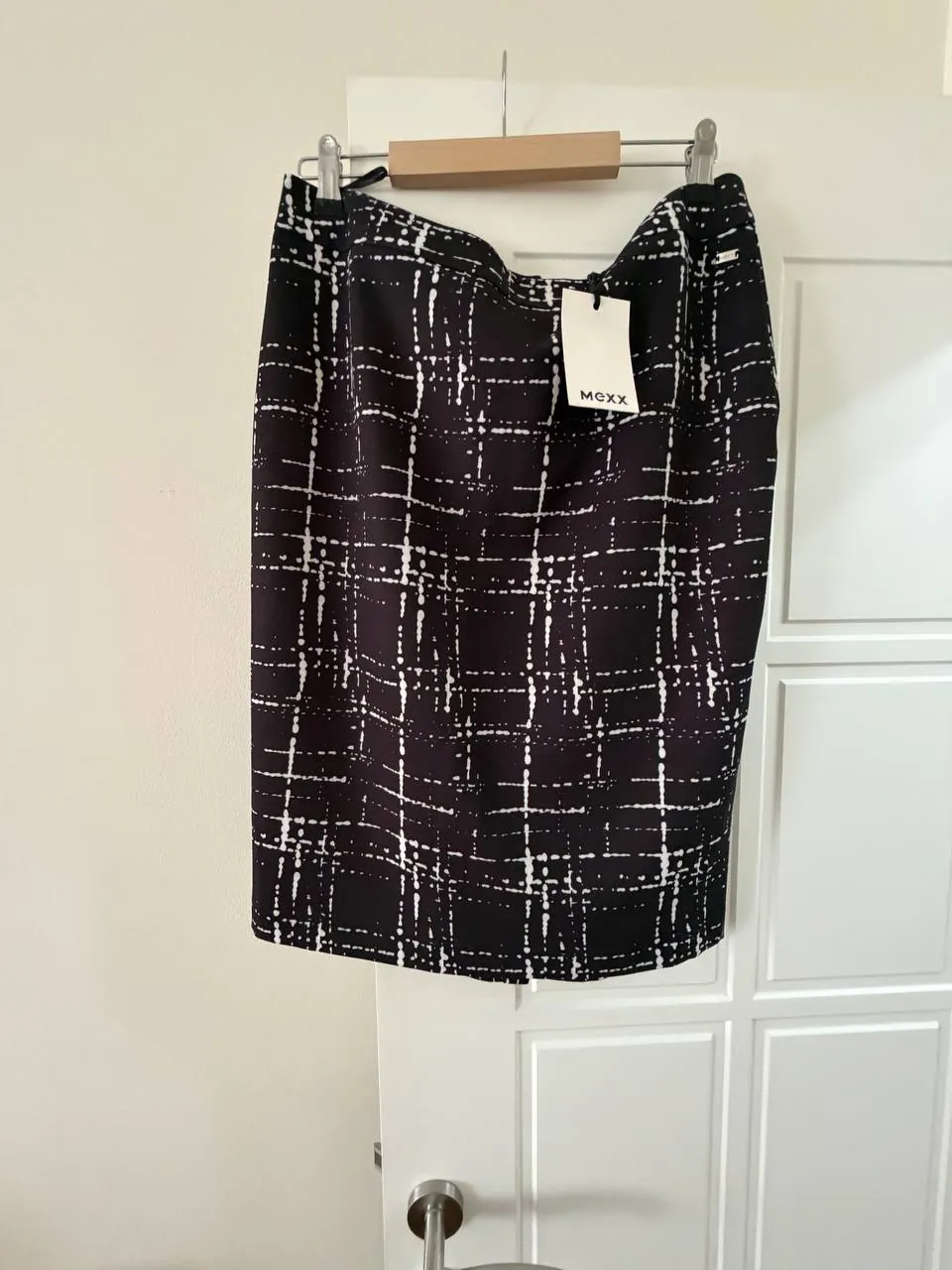 Одежда Tommy Hilfiger Mexx Sisley мужская и женская 2
