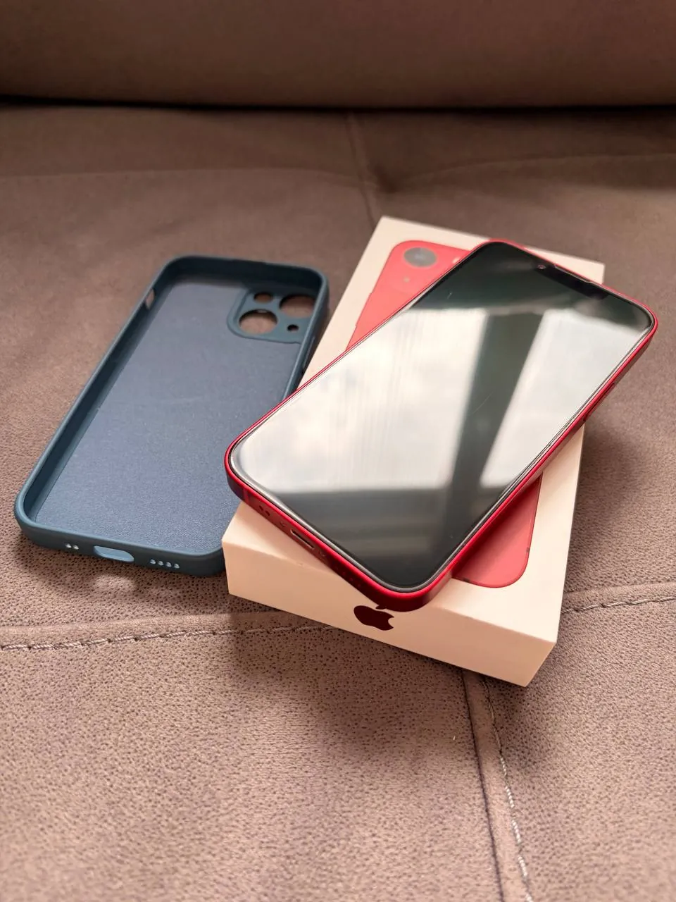 IPhone 13 mini 128 ГБ Product Red 2