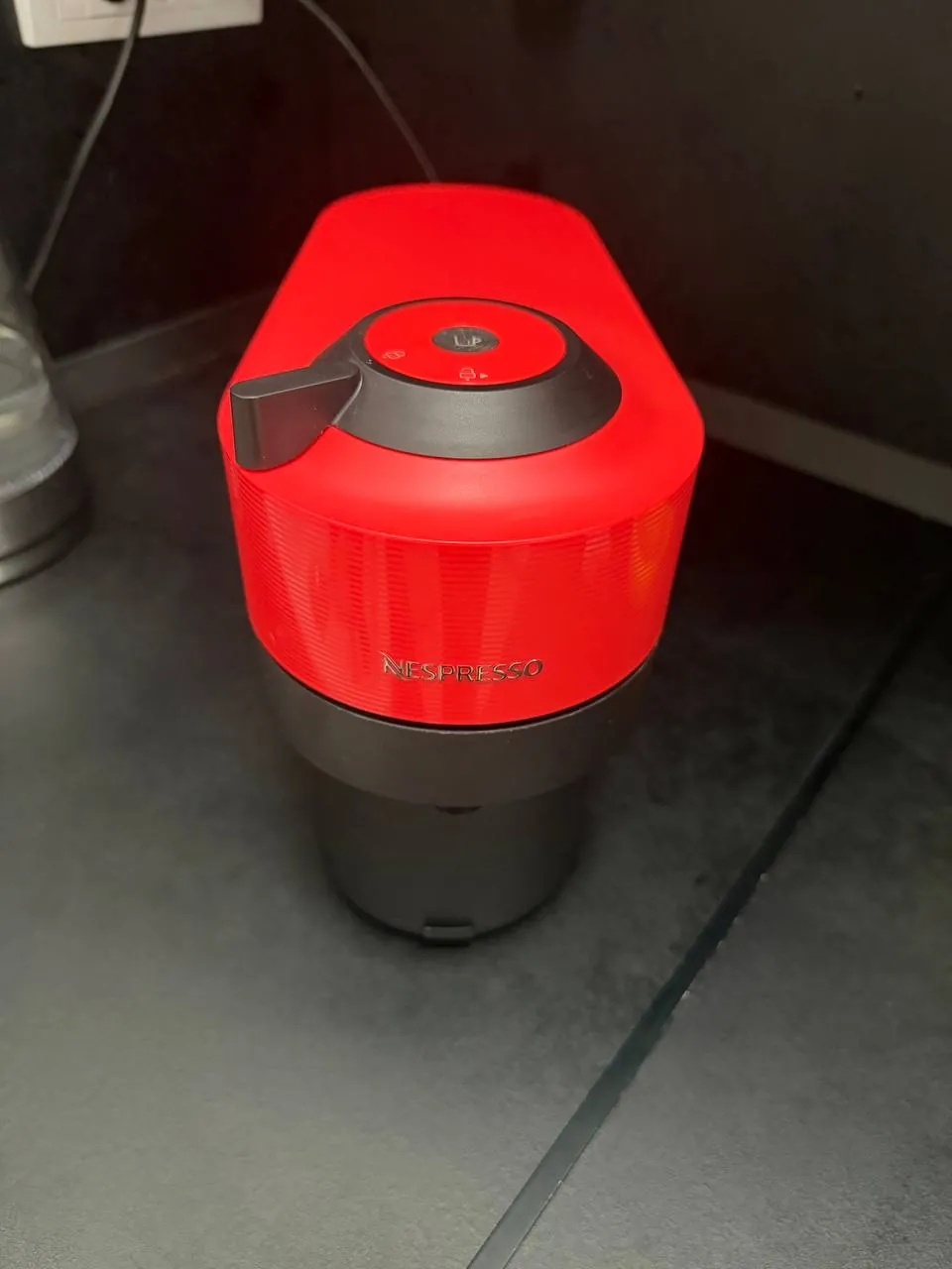 Кофемашина Nespresso почти новая Нови-Сад 2