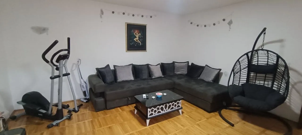 Трёхкомнатная квартира 80 м² Жарково 3