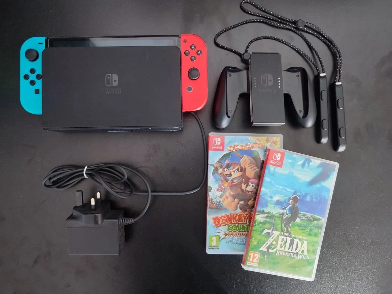 Nintendo Switch OLED с играми и аксессуарами 1