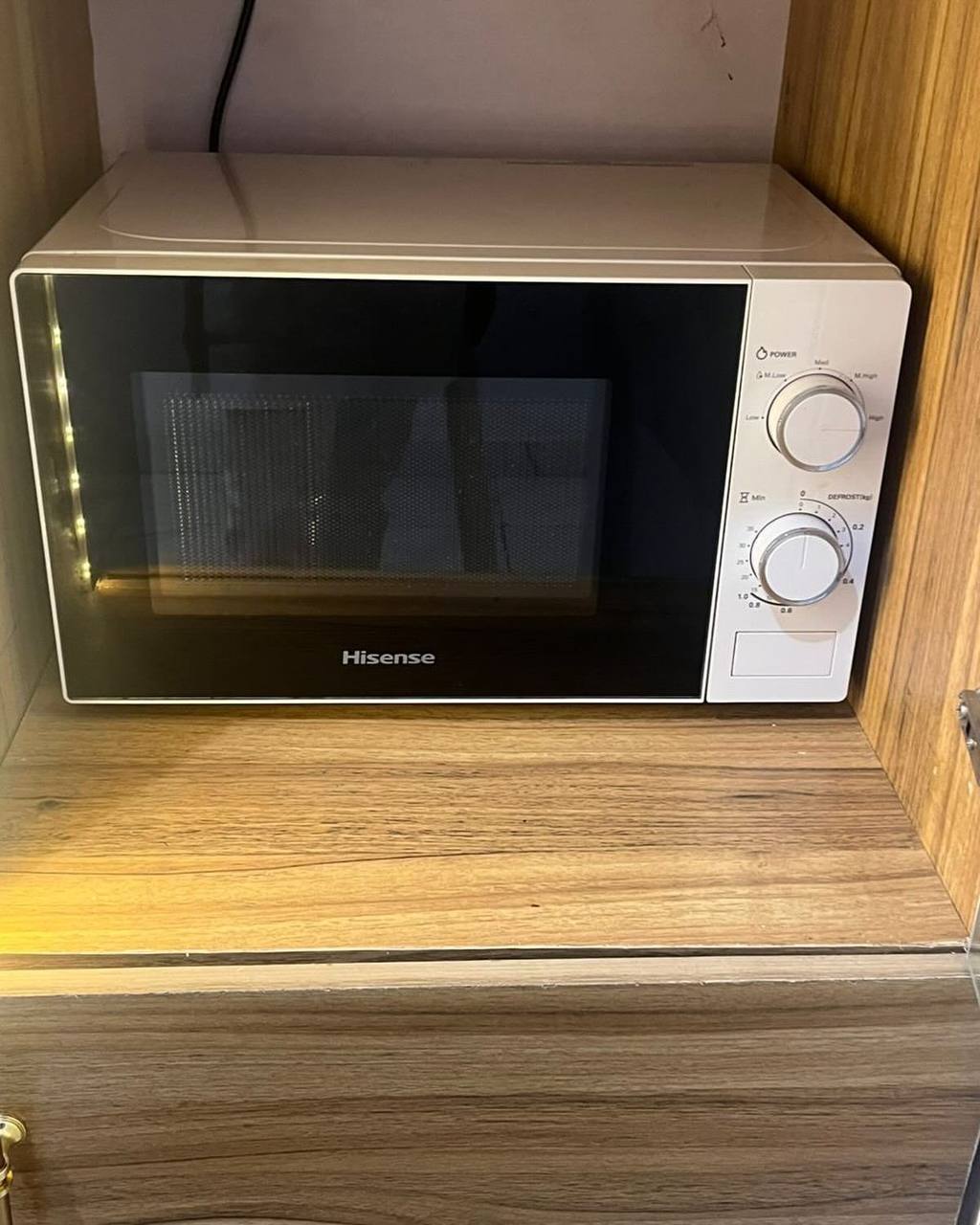 Микроволновка отдам срочно 1