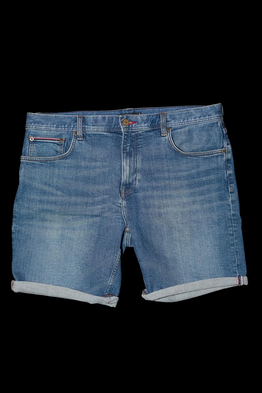 Шорты Tommy Hilfiger и брюки Zara 1