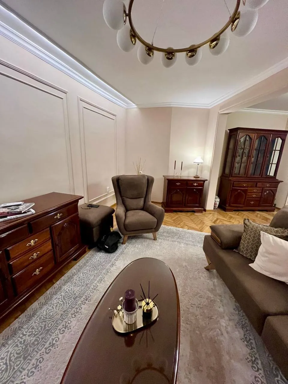 Трёхкомнатная квартира 80 м² на Врачаре Катаничева 9