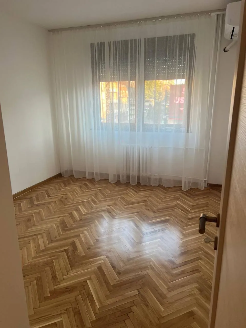 Трёхкомнатная квартира 80 м² на Врачаре Катаничева 6