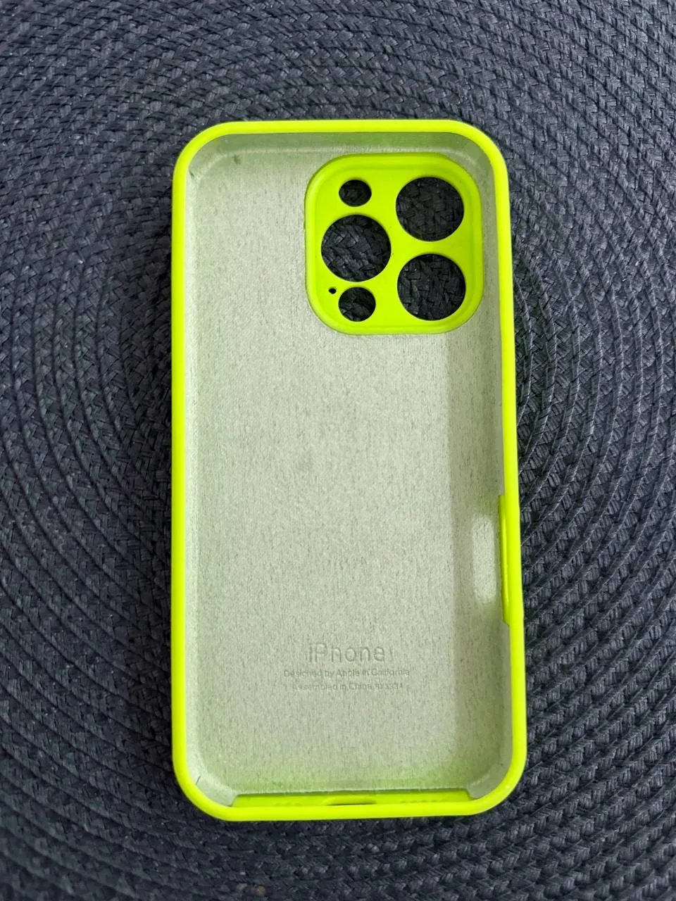 Чехол для iPhone 16 Pro новый 2