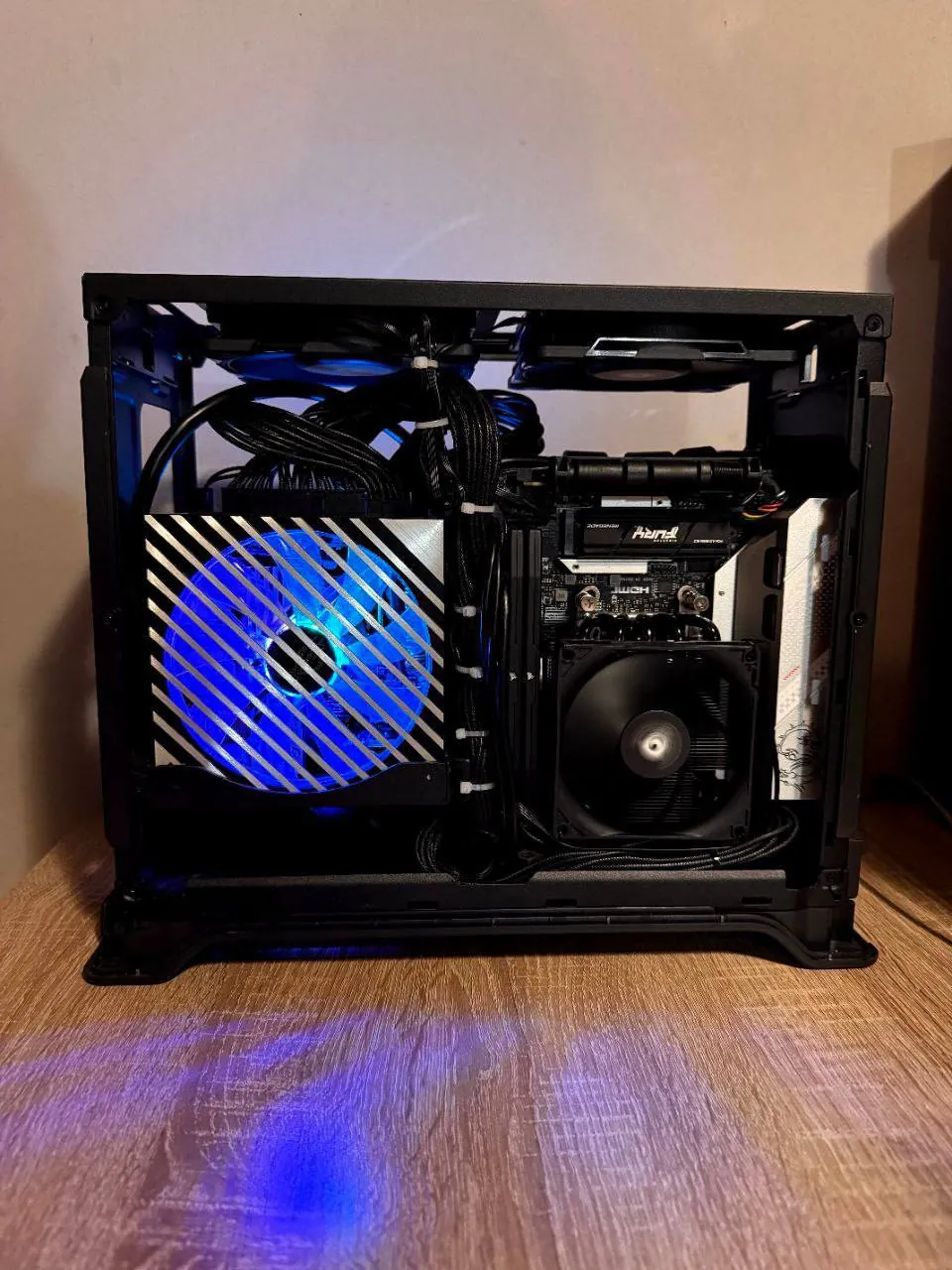 Мини-ITX сборка Ryzen 7 7800X3D RX 9070 XT 3