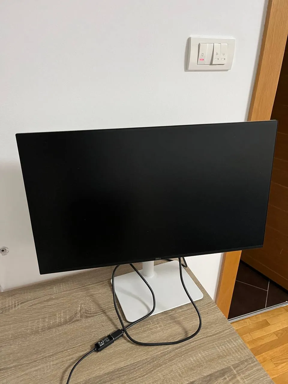 Телевизор TCL 43 дюйма и монитор Dell 28 дюймов 1