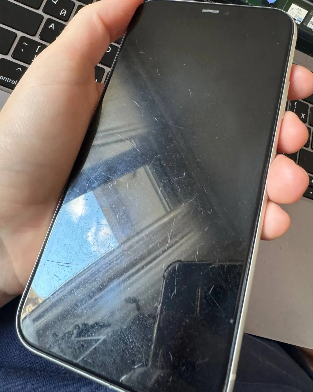 IPhone 11 64 ГБ белый Нови-Сад 1