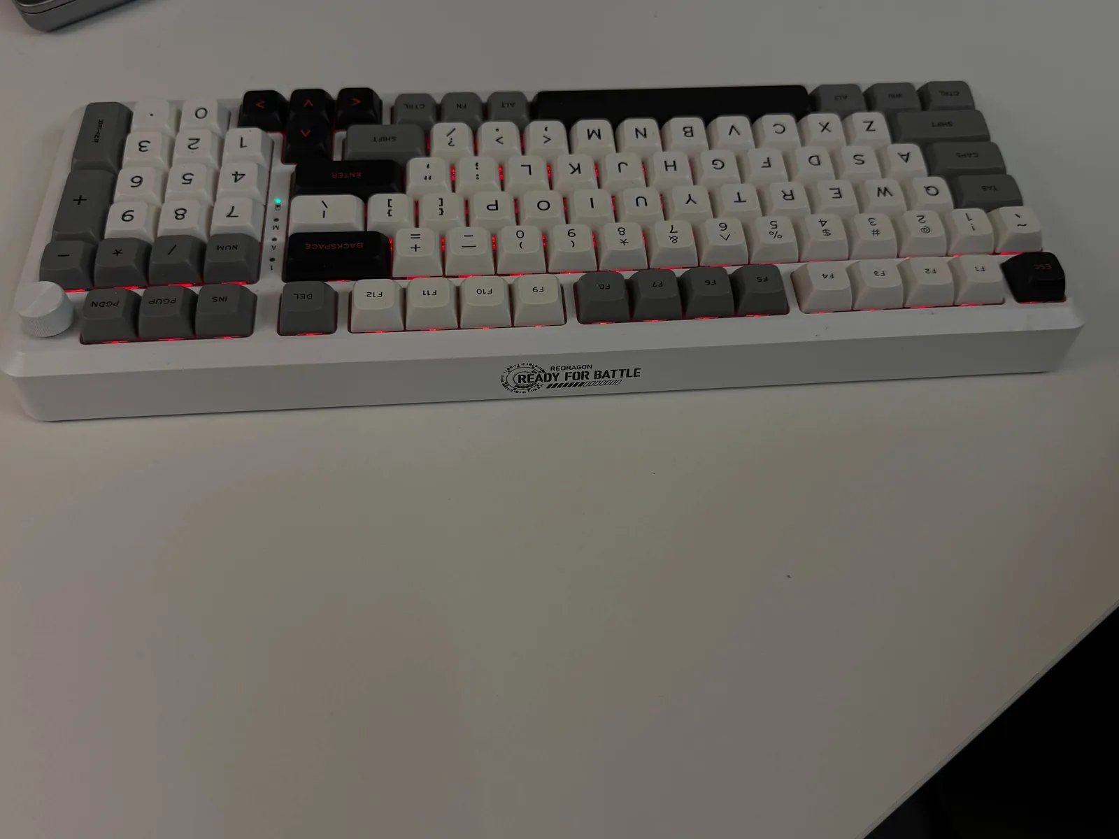 Клавиатура Redragon мышь Logitech микрофон Trust Белград 3
