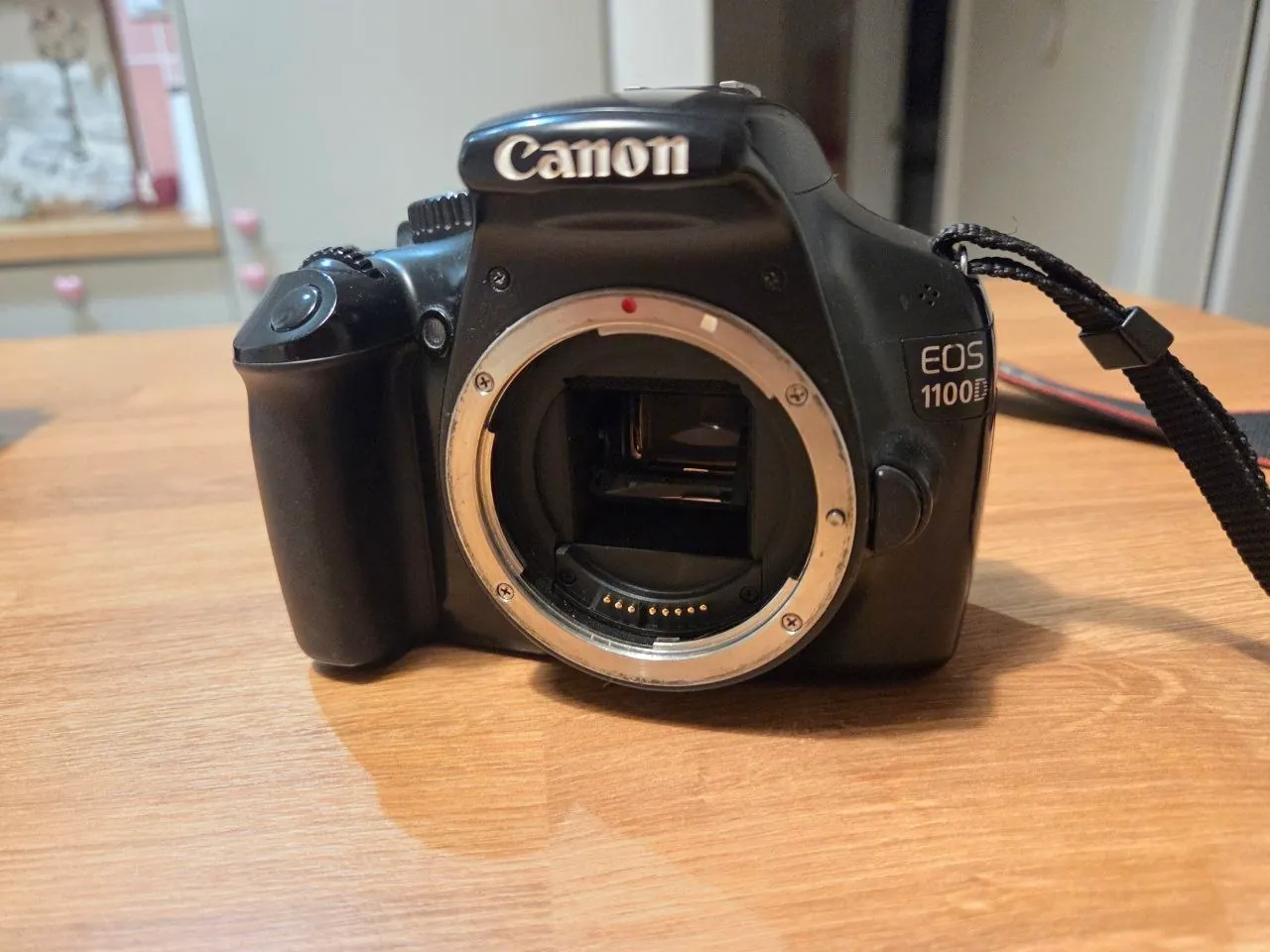 Canon EOS 1100D с двумя объективами 24-105 и 75-300 1