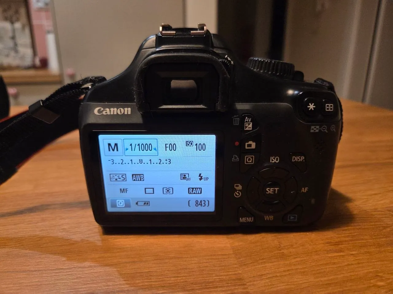 Canon EOS 1100D с двумя объективами 24-105 и 75-300 2