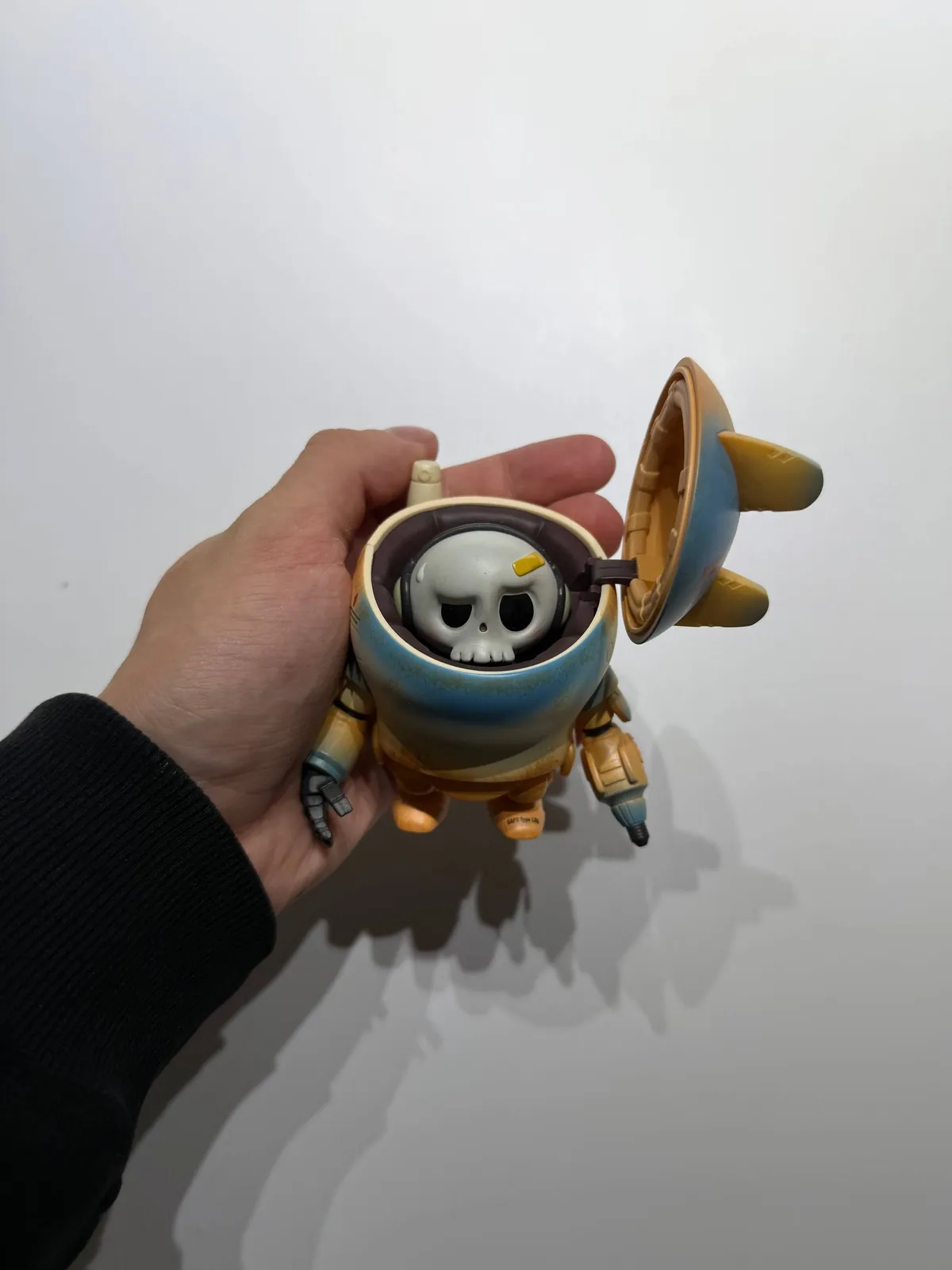 Коллекционные фигурки Funko Pop и Labubu 2