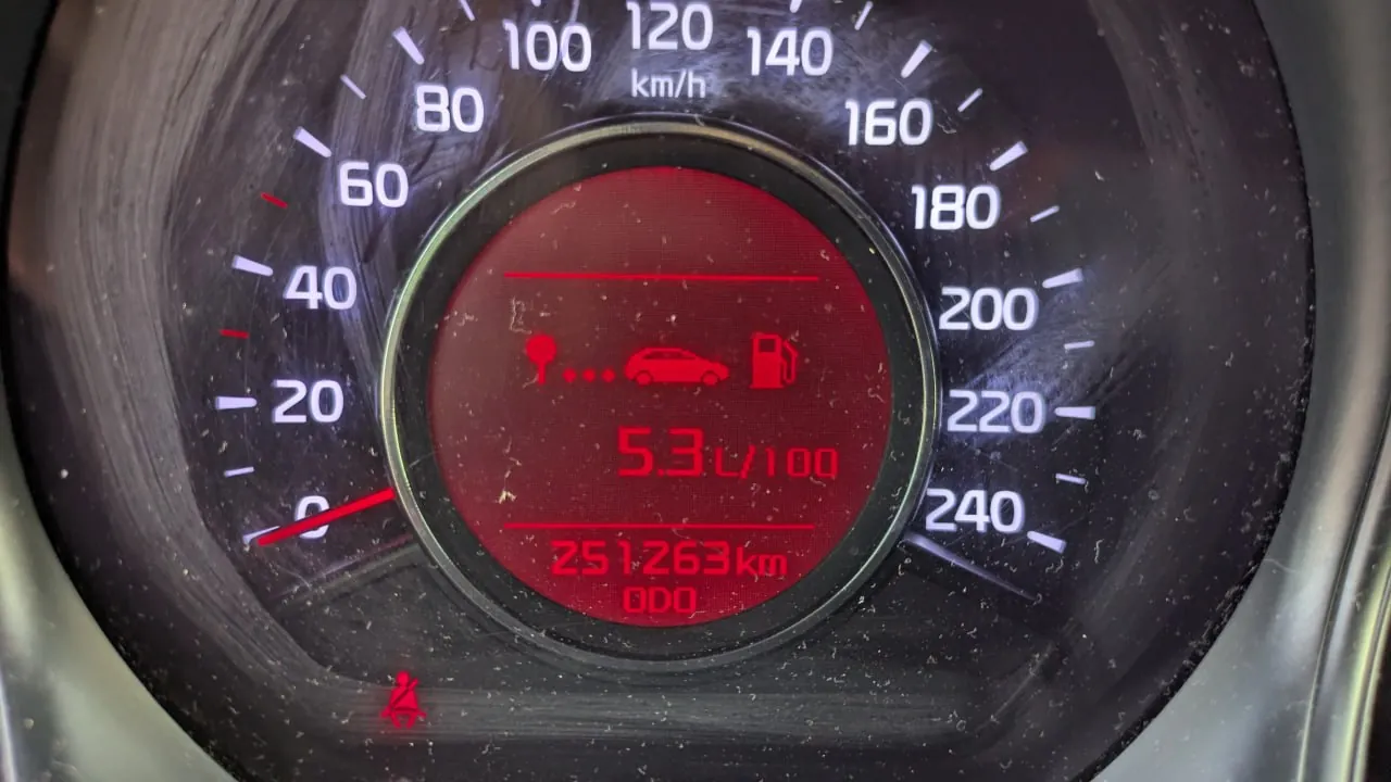 Kia Ceed 2013 1.6 CRDI механика Белград 8