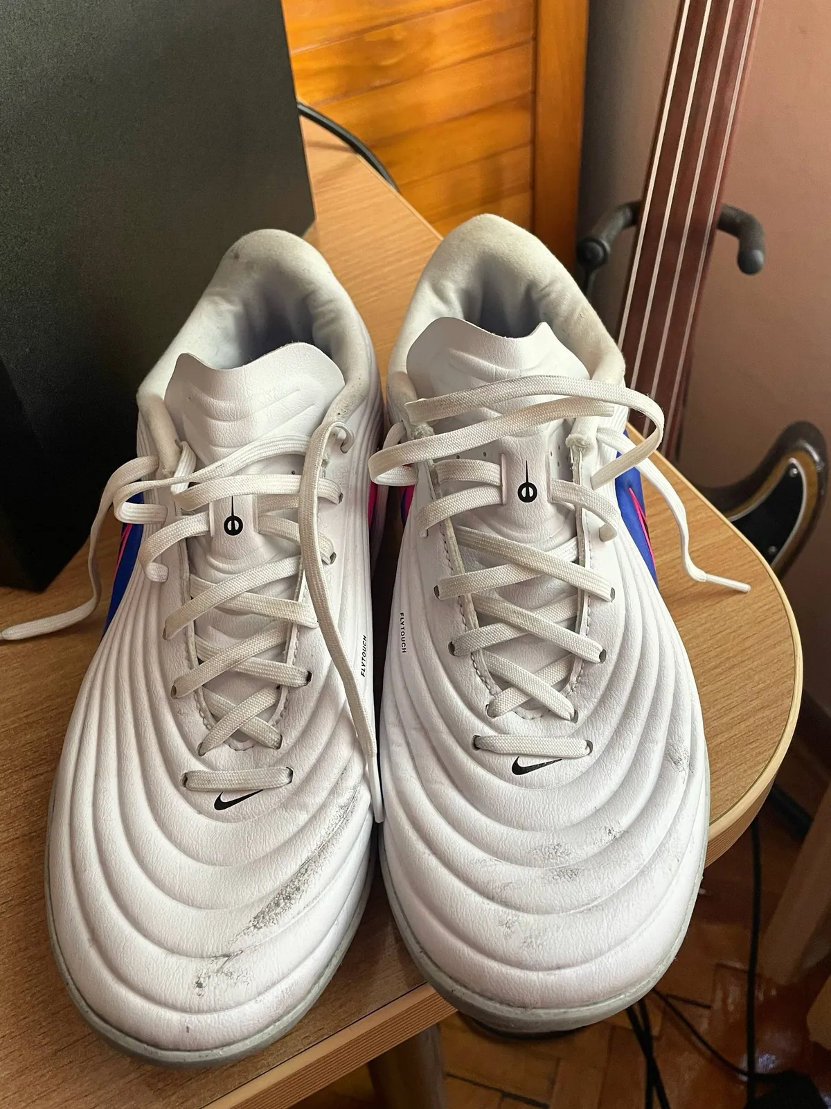Кроссовки Nike сороконожки Белград 3