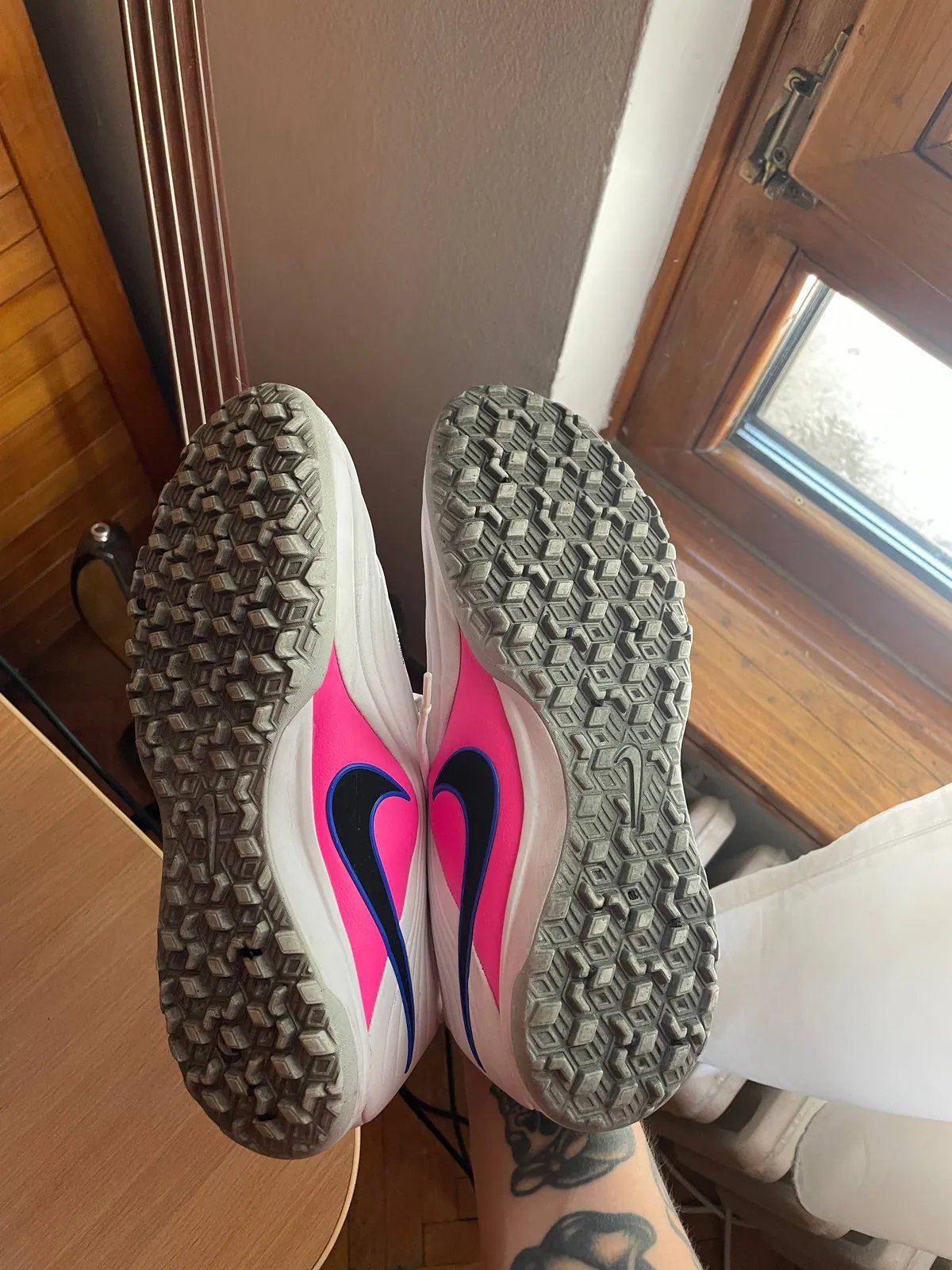 Кроссовки Nike сороконожки Белград 4