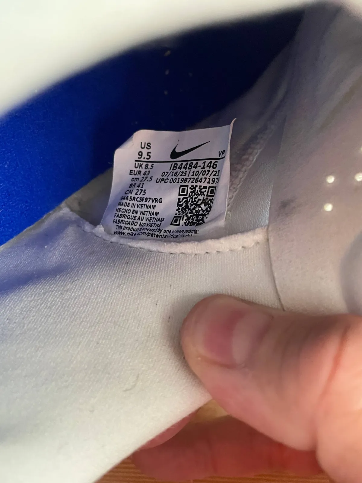Кроссовки Nike сороконожки Белград 2