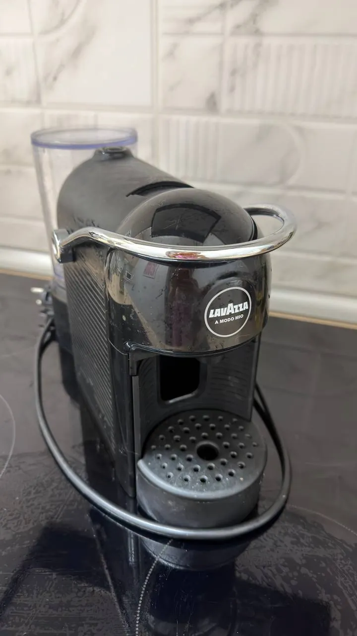 Кофеварка Lavazza в отличном состоянии Белград 1
