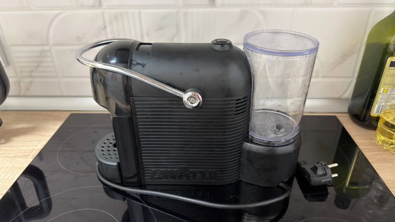 Кофеварка Lavazza в отличном состоянии Белград 3