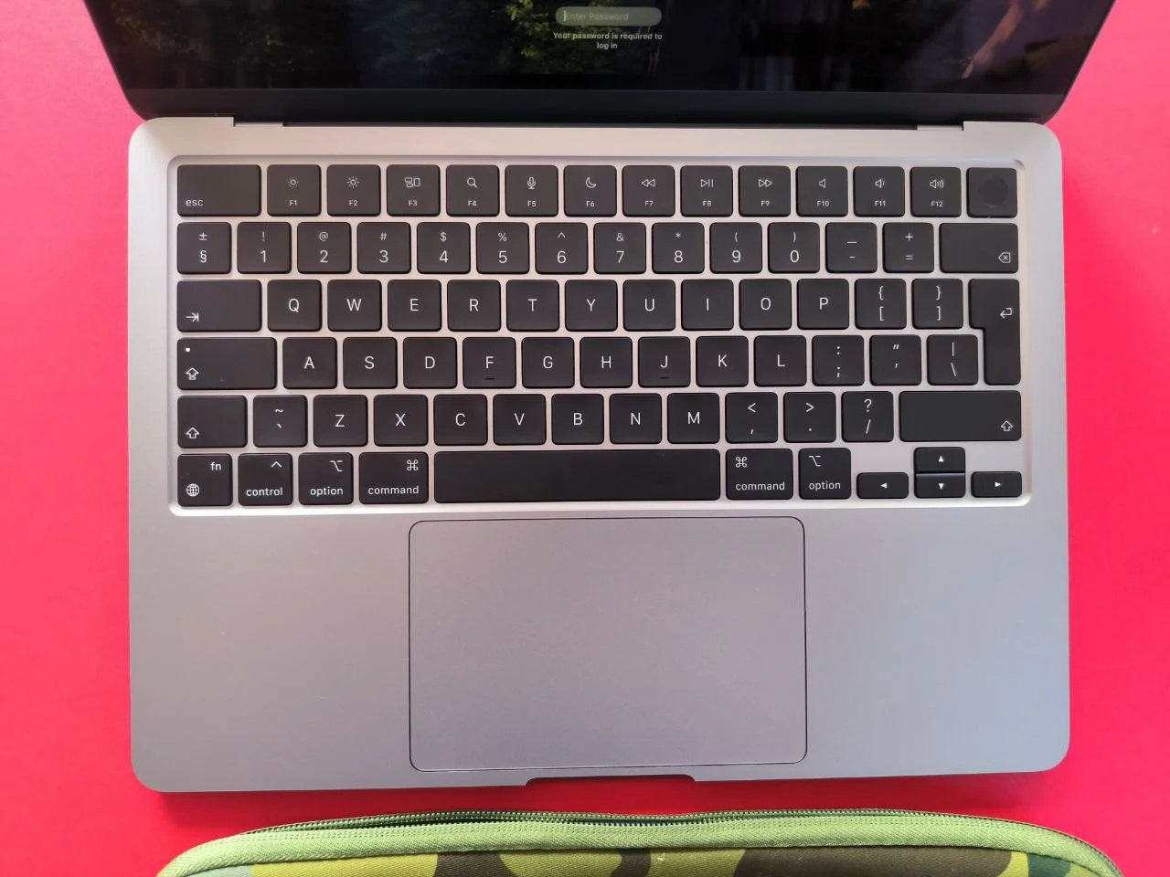 MacBook Air 13 M3 2024 8 256 3