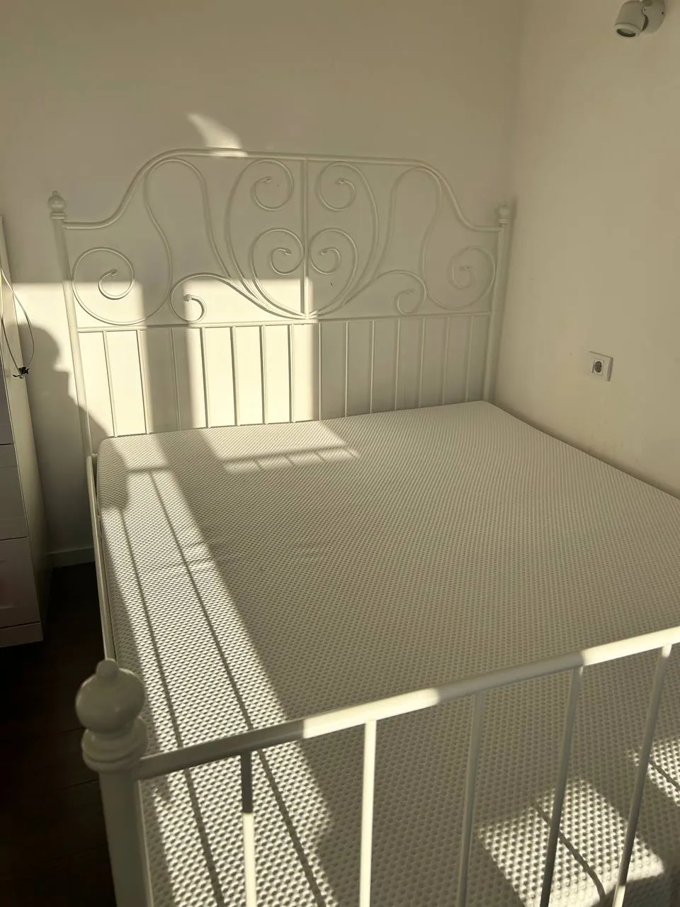 Кровать IKEA 160 см с матрасом Белград 1