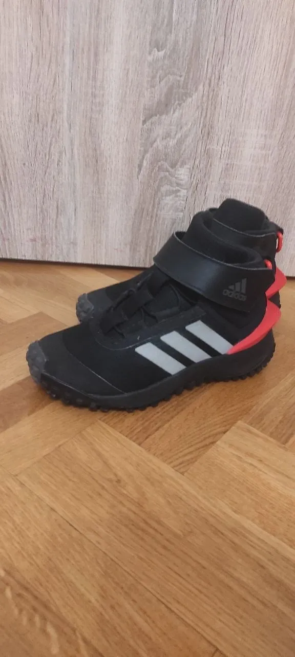 Зимние кроссовки Adidas Terrex FortaRun Mid размер 33 1