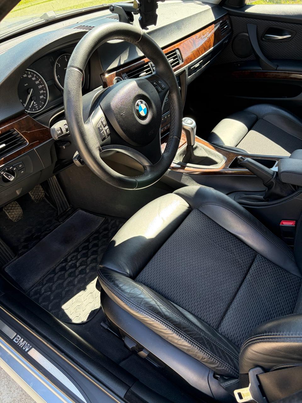 BMW 320d X-Drive 2009 8