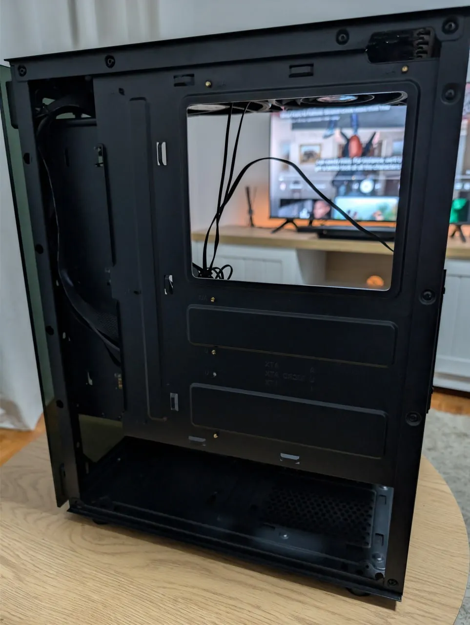 Корпус White Shark Bunker и подставка Cooler Master Белград 5