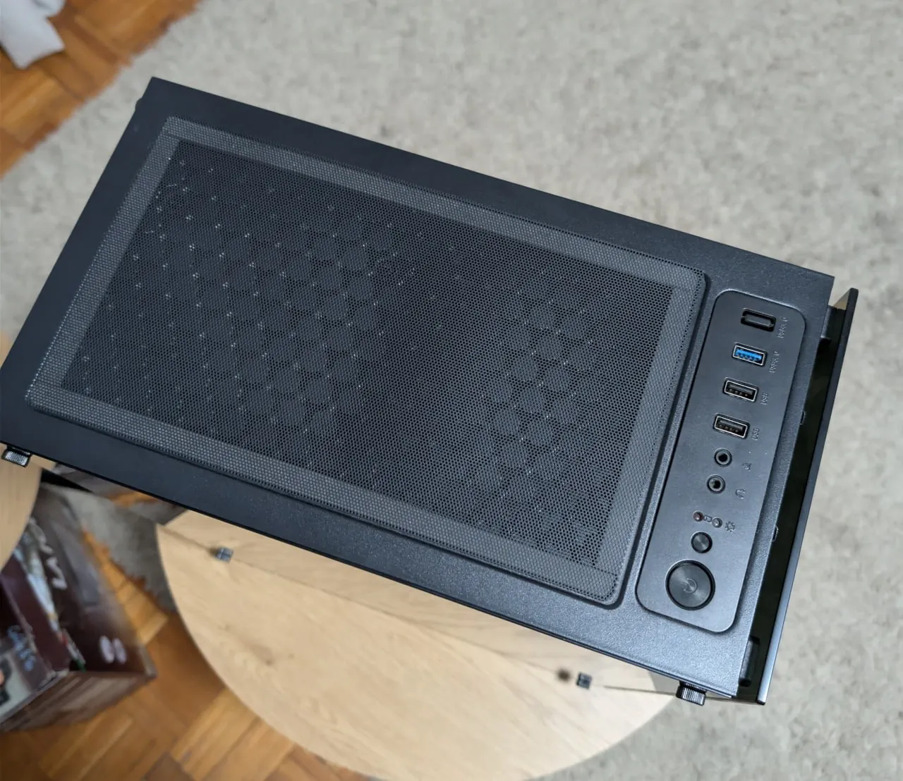 Корпус White Shark Bunker и подставка Cooler Master Белград 3