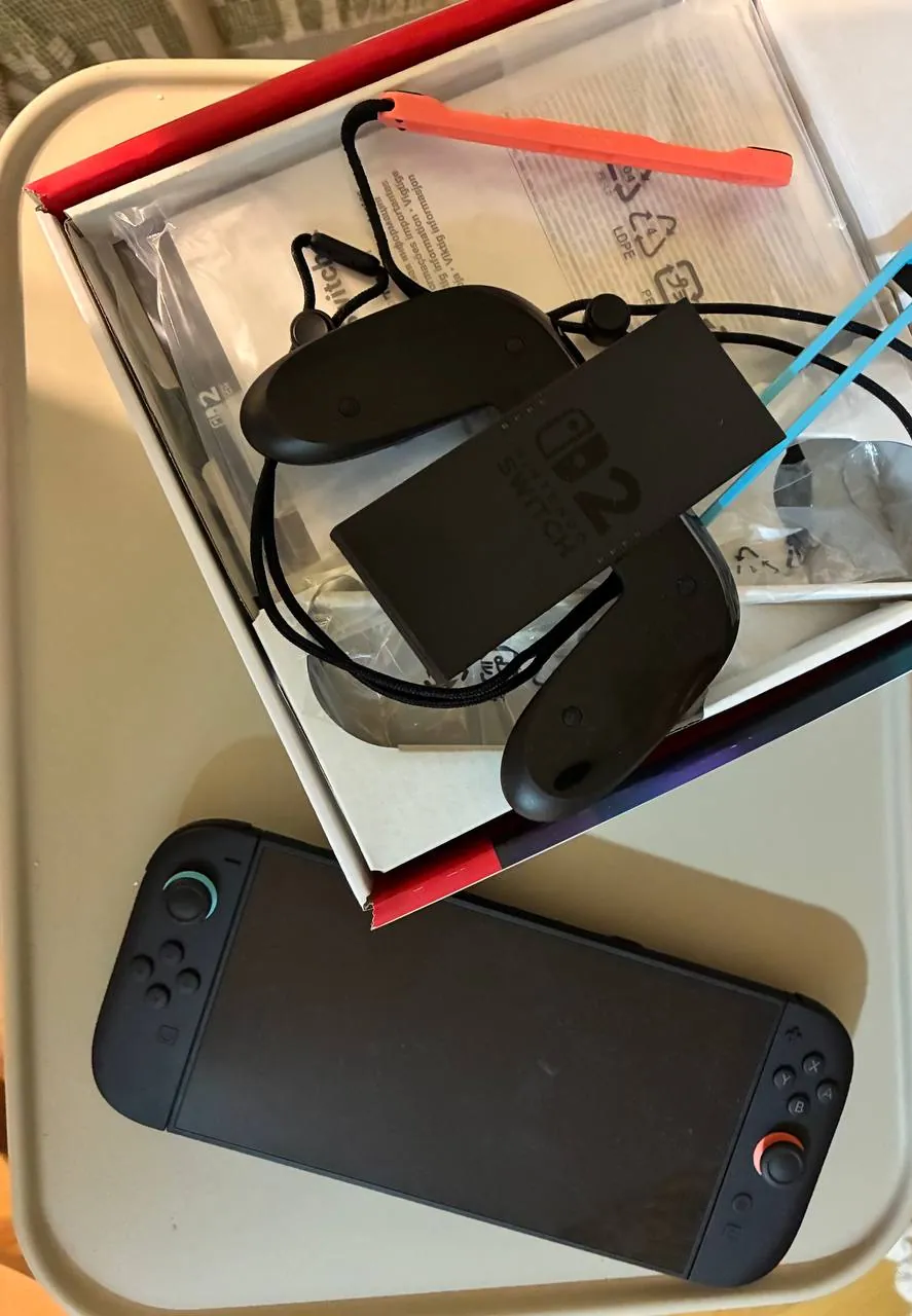 Nintendo Switch 2 полный комплект месяц использования Нови-Сад 1