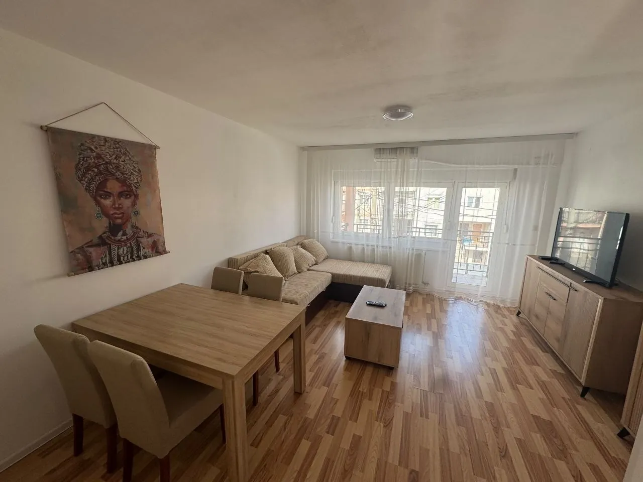 Трёхкомнатная квартира 75 м² Земун Поле 1