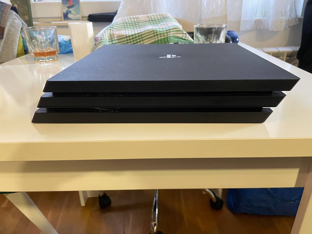 PlayStation 4 1TB с PS VR 2
