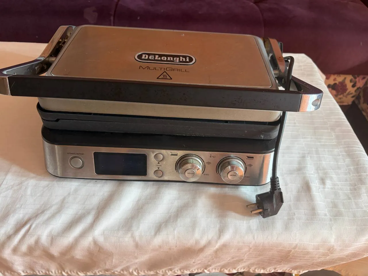 Электрогриль DeLonghi со сменными пластинами Белград 1