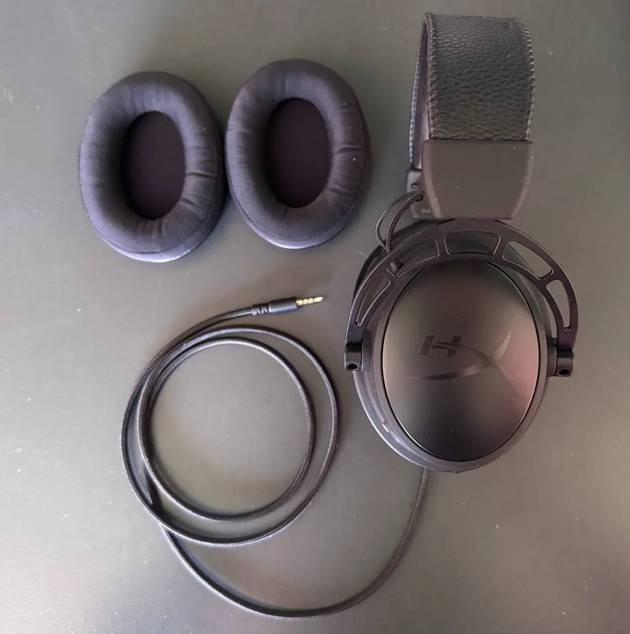 Наушники HyperX Cloud Alpha S и кабель для клавиатуры 2