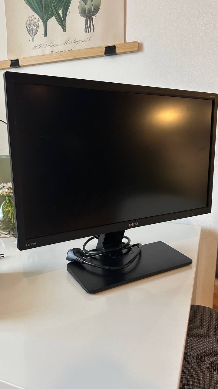 Монитор BenQ GW2270-T 1