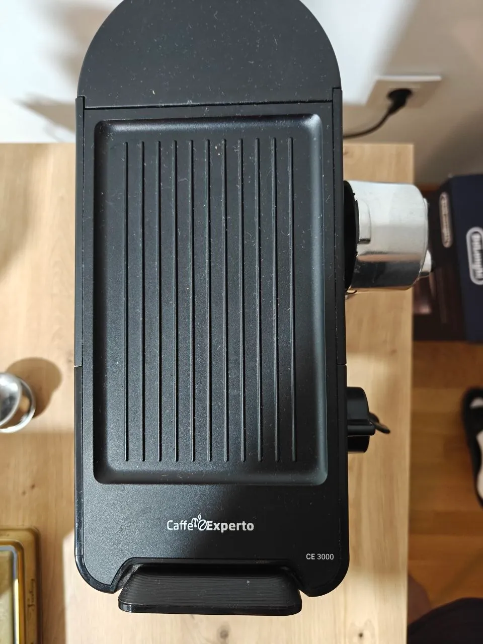 Рожковая кофемашина Beko CaffeExperto CE3000 2