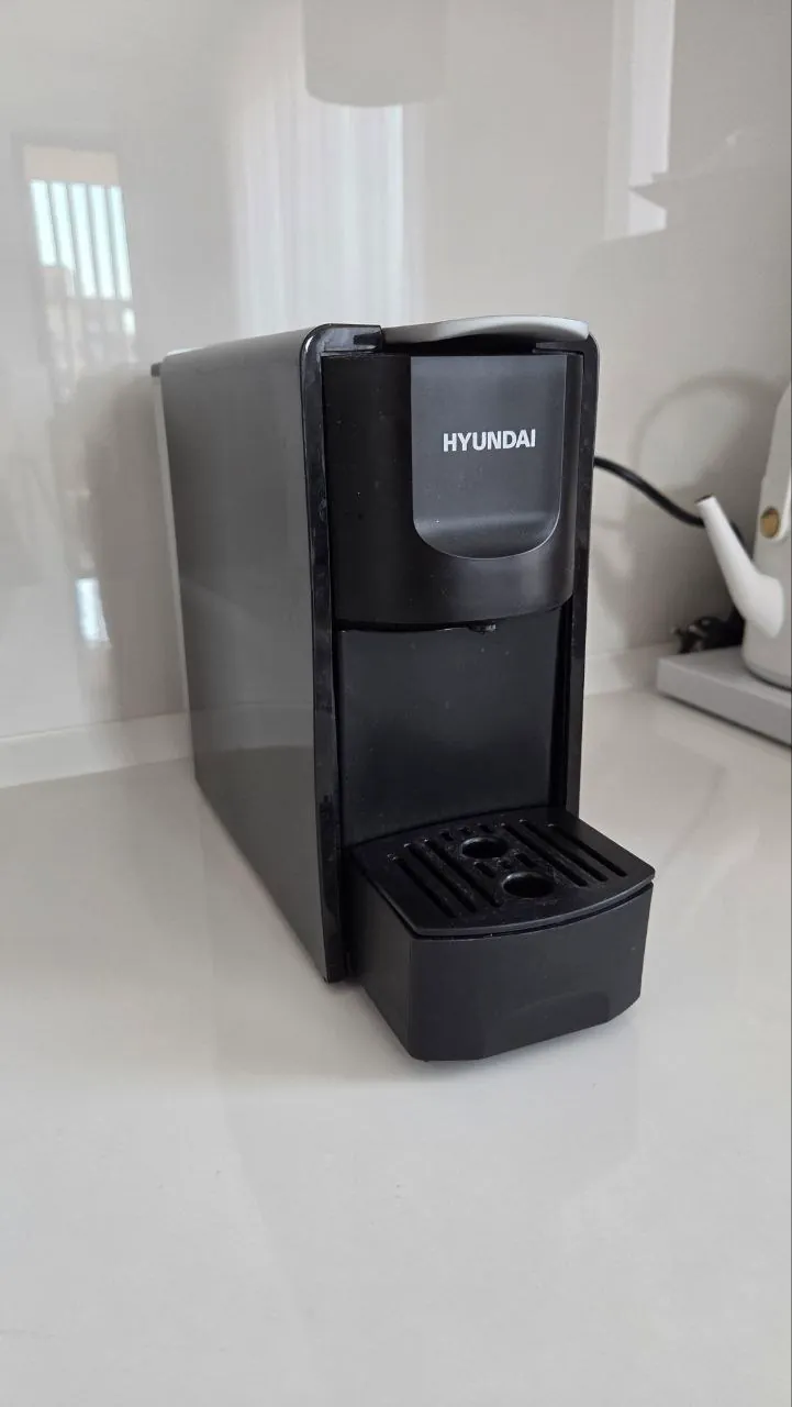 Кофемашина Hyundai капсульная 1