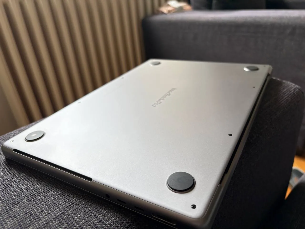 MacBook 14 M1 Pro 2021 16 ГБ 1 ТБ 4