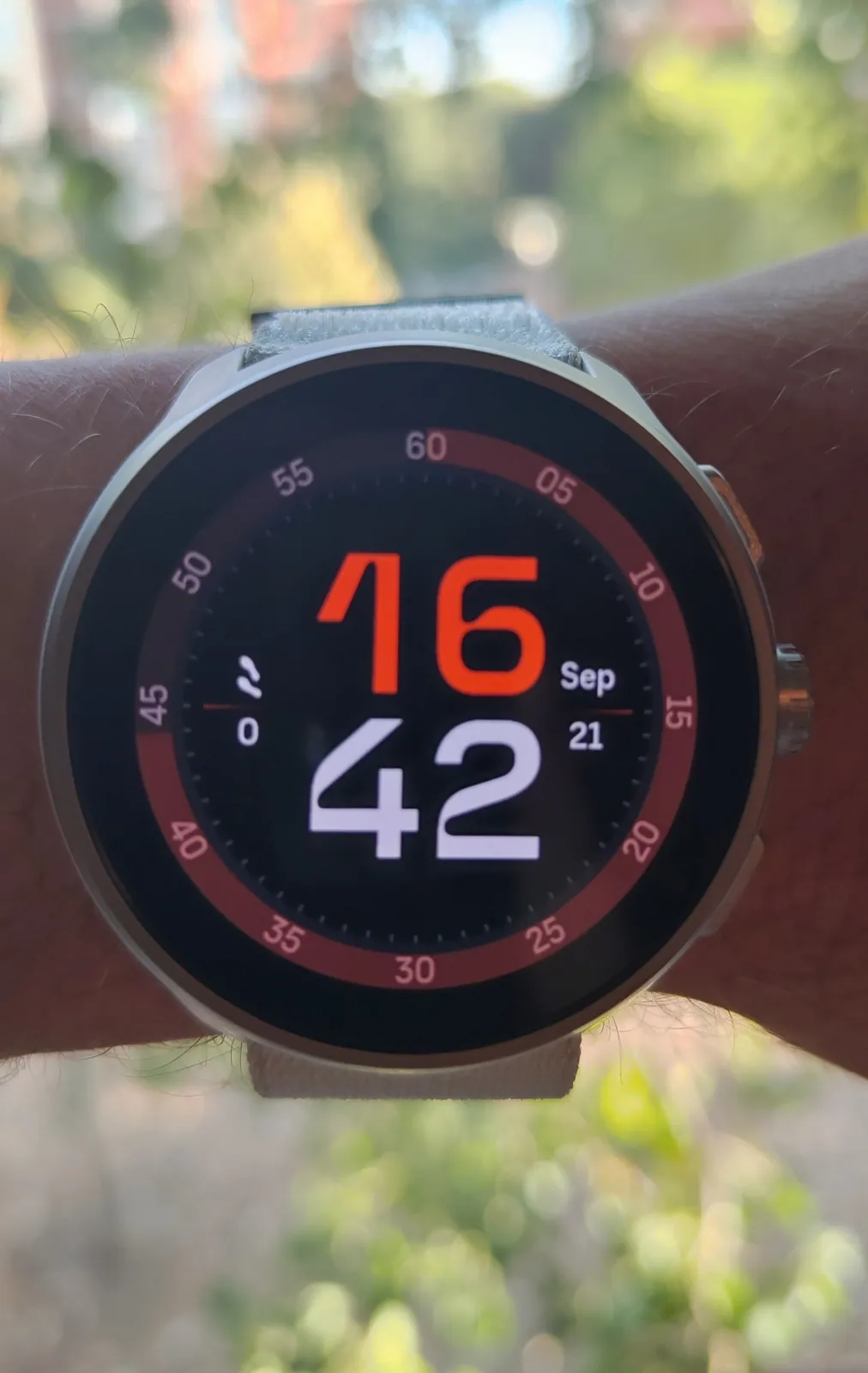 Беговые часы Suunto Run Frost Gray Нови-Сад 2