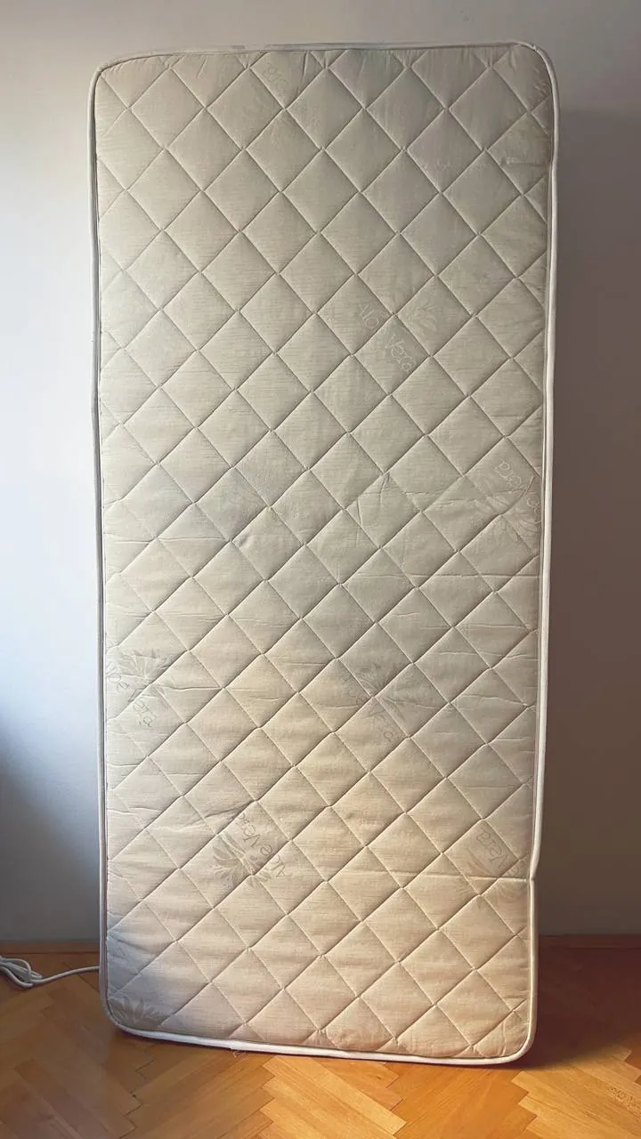 Матрас пружинный Bonneli 90×200 почти новый Медакович 4