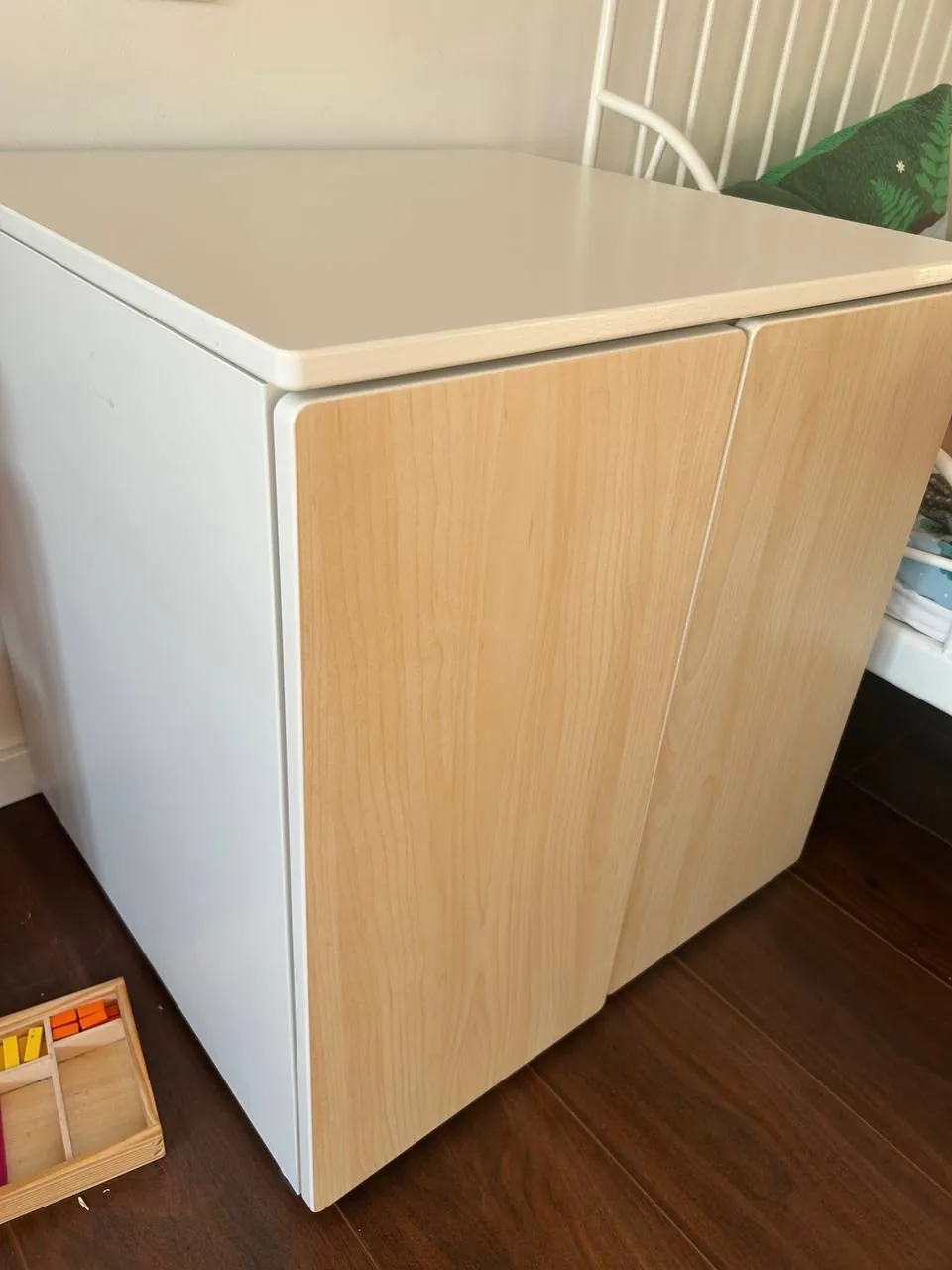 Маленький шкаф IKEA с двумя полками 57×60×63 см 2