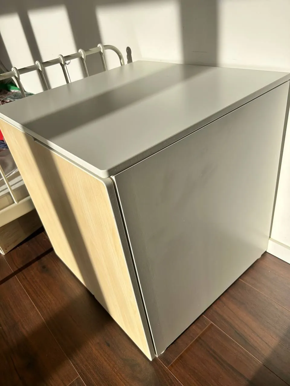 Маленький шкаф IKEA со штангой 57×60×63 см 2