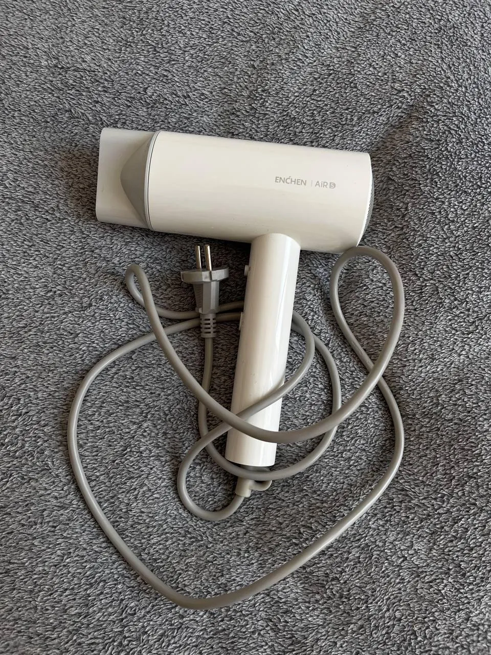 Зеркало IKEA и техника BaByliss Gorenje 4