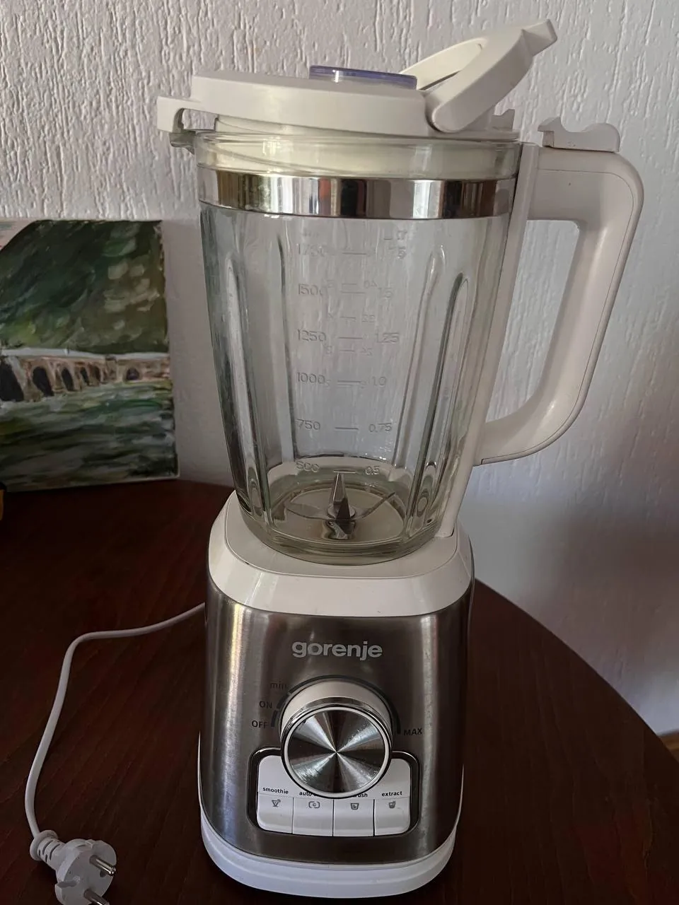 Зеркало IKEA и техника BaByliss Gorenje 3